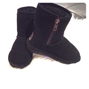 Toddler Bearpaw black boots 🥾🖤